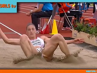 Ivana Spanovic - NOUVELLE Glaze Belle Serbian longue Jumper