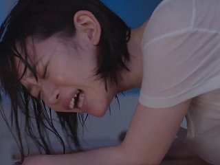 Tetas pequeñas asiáticas en camiseta mojada Yura Kano - porno casero japonés underwood corrida