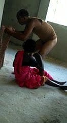 Tirupur Tamilisch aunty von ihrem Vorgesetzten auf der Baustelle gefickt