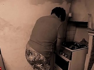 Sialan di dapur lusuh. SAN161
