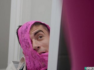 Joven follar tetas de infarto madrastra