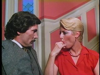 Hot Vintage MILF làm cho tôi kiêm hai lần!