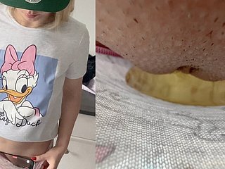 Kamera im Teenager Höschen beim Pinkeln - noch nie gesehen