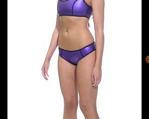 Essais de bikini low-spirited
