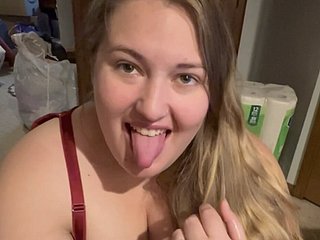 हॉट बीबीडब्ल्यू पत्नी blowjob निगल सह !! मुस्कान के साथ