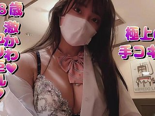 [非常に珍しい]学校の制服を着た超かわいいビッグブレストの18歳のクライマックスは繰り返し!!