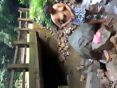 Srilankan femme Spotless