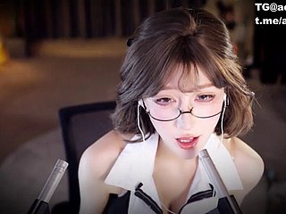ASMR Douyu de Zhang Ailing limitou o tom oral de beijo. Para mais benefícios