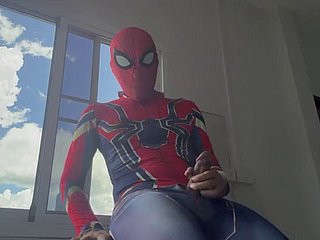 Spiderman travaille à domicile