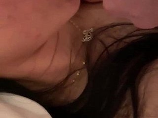 Vợ trung quốc của bạn bè chết tiệt