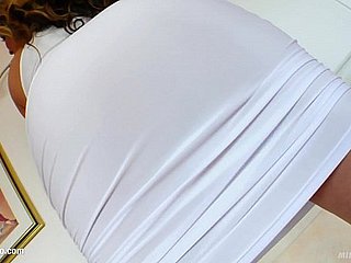 Afrodite MILF sgualdrina scopa a Milf Thing