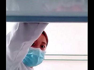 福建 某 医院 大胆 直播، 白天 在 是 文静 的 白衣天使، 回到家 是 淫荡 人 妻، 美女 裸 聊: 75UJ.COM