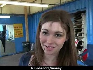 Pussy membayar hutang judi 18