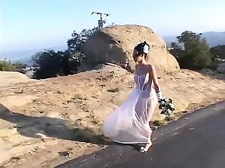 العروس تريد الثلاثي الأخير
