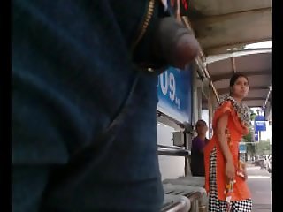 डेयर बस स्टॉप में डिक फ़्लैश