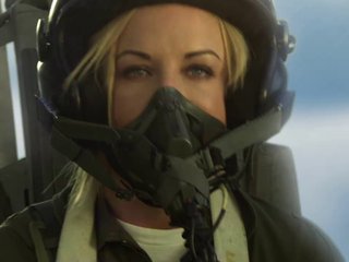 Hardcore y el grupo desagradable golpeando con los pilotos porno culo caliente