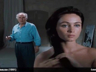 Emmanuelle Béart Révéler sa chatte poilue In Movie