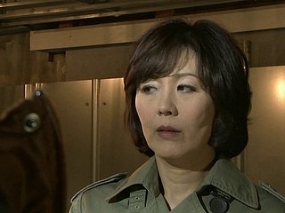 Hitomi Enjoji adalah seorang wanita dewasa dengan fantasi irregular